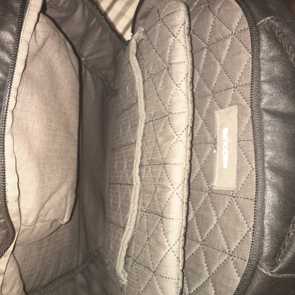 Incase Laptop Backpack - Picture 3 of 8